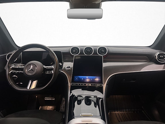 Mercedes-Benz GLC300 e 19 of 30