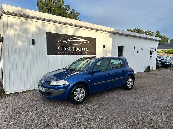 Renault Megane 2 of 5