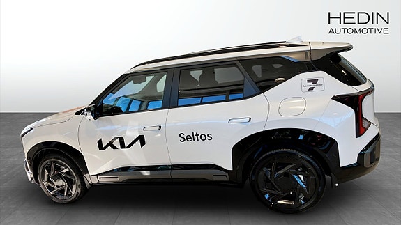 Kia Seltos 6 of 9