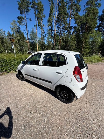 Hyundai i10 3 of 5