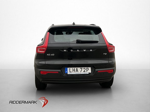Volvo XC40 6 of 30
