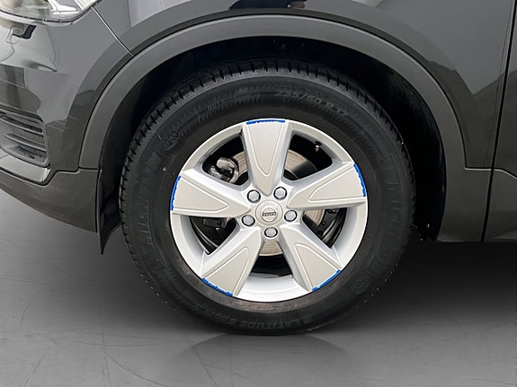 Volvo XC40 25 of 30