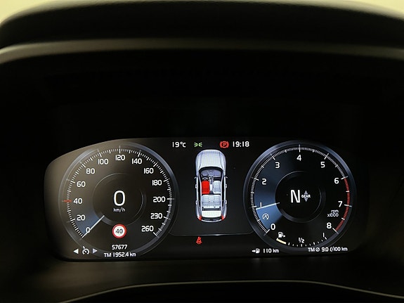 Volvo XC40 15 of 30