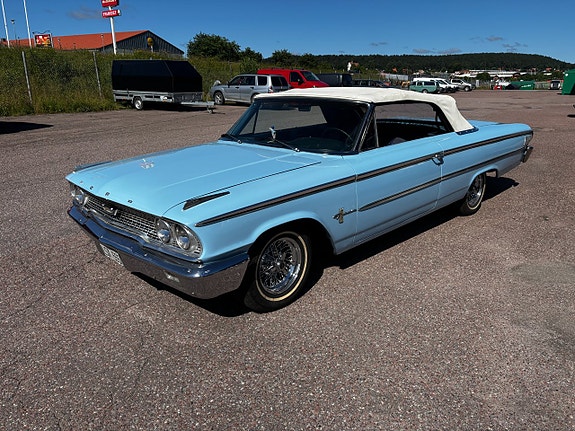 Ford Galaxie 5 of 5