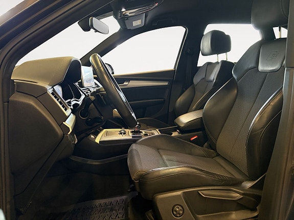 Audi Q5 9 of 23