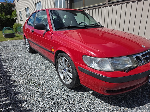 Saab 9-3 2 of 5