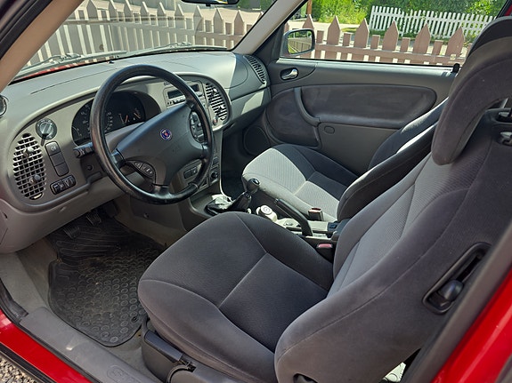 Saab 9-3 4 of 5