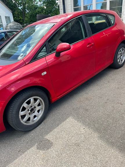 Seat Leon 3 of 5