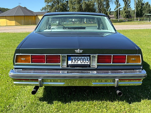 Chevrolet Caprice 8 of 26
