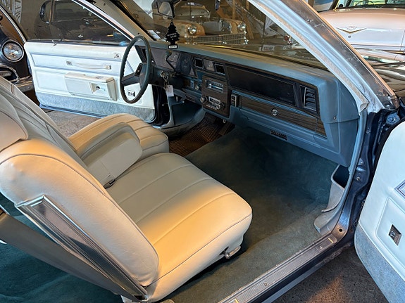 Chevrolet Caprice 13 of 26