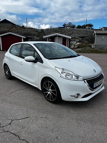 Peugeot 208 8 of 8