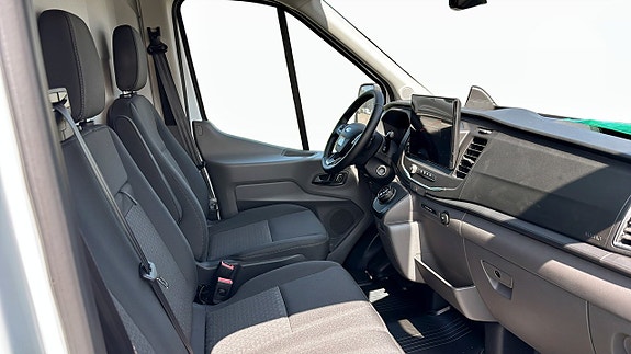 Ford Transit 3 of 5