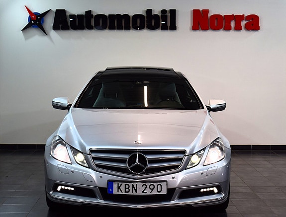 Mercedes-Benz E350 5 of 5