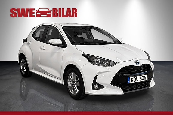Toyota Yaris 3 of 23