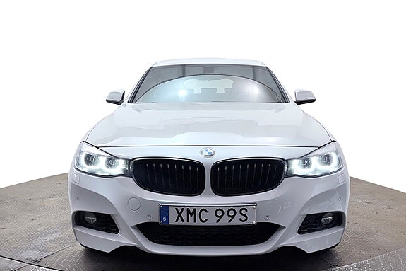 BMW 320 3 of 30