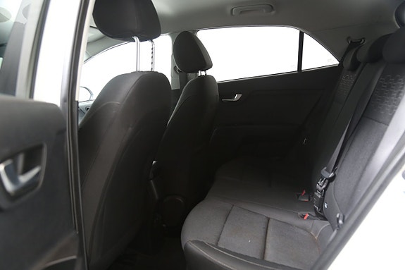Kia Rio 20 of 23