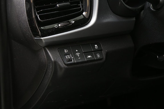 Kia Rio 9 of 23