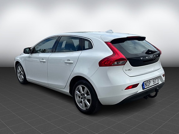 Volvo V40 4 of 5
