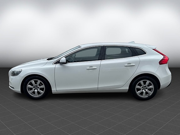 Volvo V40 5 of 5