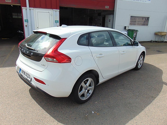 Volvo V40 5 of 11