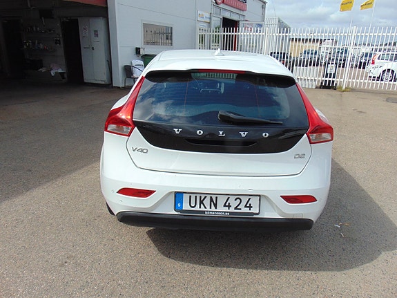 Volvo V40 6 of 11