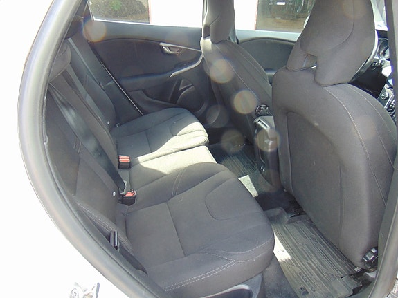 Volvo V40 10 of 11