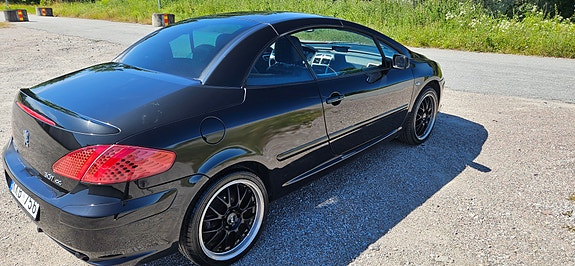 Peugeot 307 CC 3 of 5