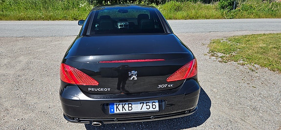 Peugeot 307 CC 4 of 5
