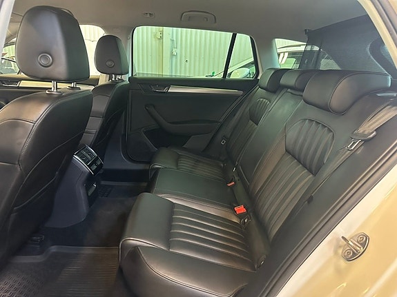 Skoda Superb 21 of 28