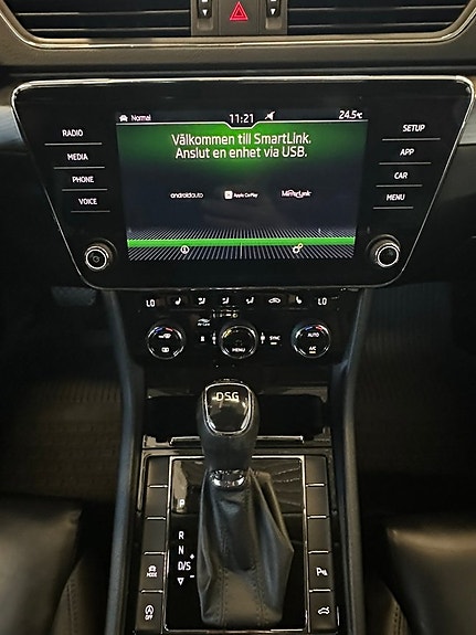 Skoda Superb 17 of 28