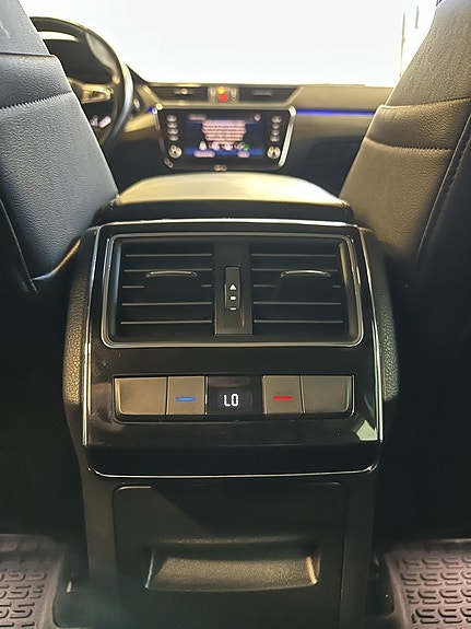 Skoda Superb 28 of 28