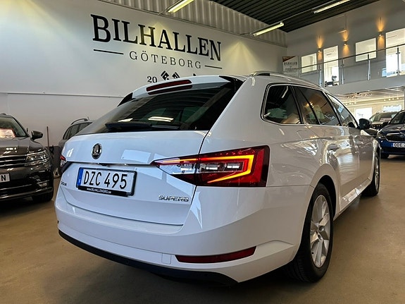 Skoda Superb 8 of 28
