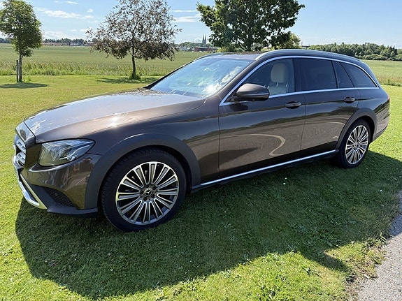 Mercedes-Benz E220 d 4 of 5