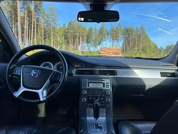 Volvo V70 5 of 11