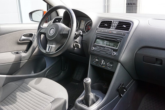 Volkswagen Polo 9 of 21