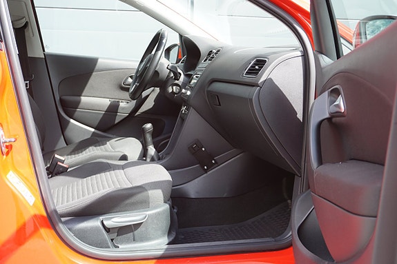 Volkswagen Polo 11 of 21