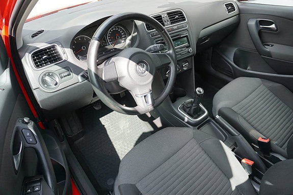 Volkswagen Polo 13 of 21