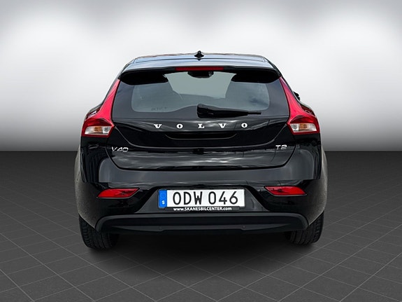 Volvo V40 8 of 12