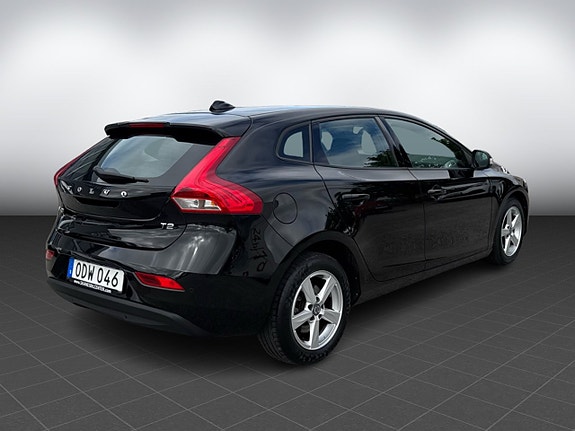 Volvo V40 6 of 12