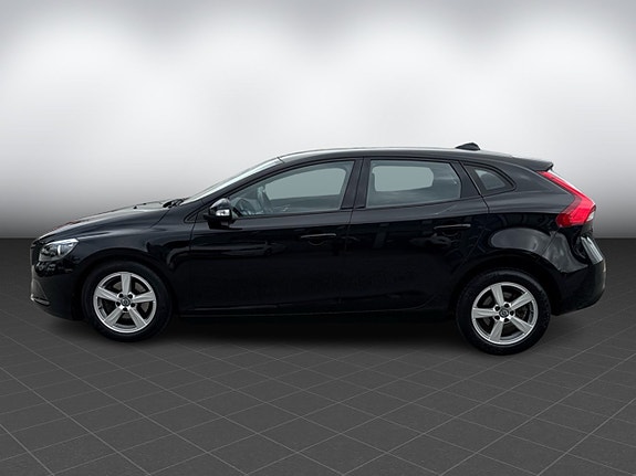 Volvo V40 5 of 5