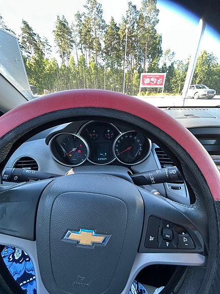 Chevrolet Cruze 4 of 4