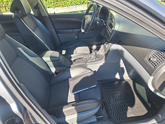 Saab 9-3 7 of 13