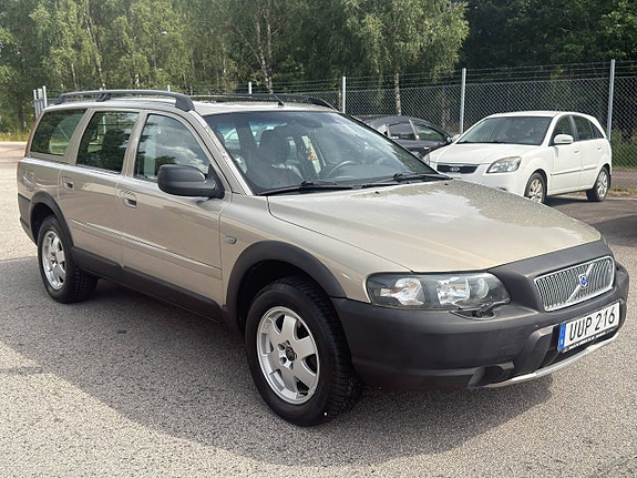 Volvo XC70 3 of 5