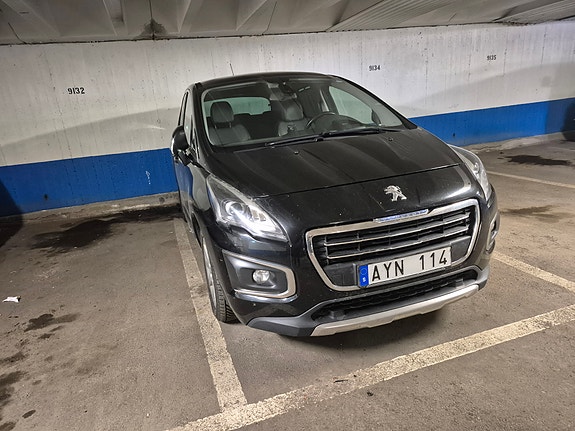 Peugeot 3008 2 of 9