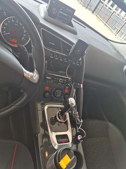Peugeot 3008 6 of 9