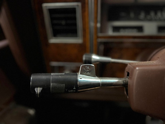 Oldsmobile Ninety-Eight 17 of 18