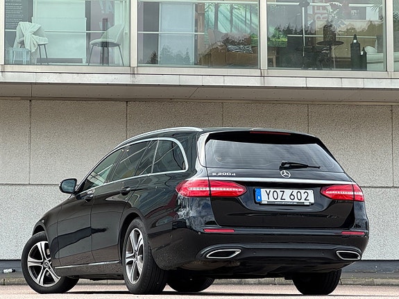 Mercedes-Benz E200 3 of 14