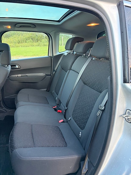 Peugeot 3008 11 of 16