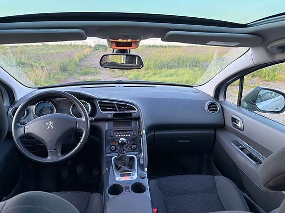 Peugeot 3008 9 of 16