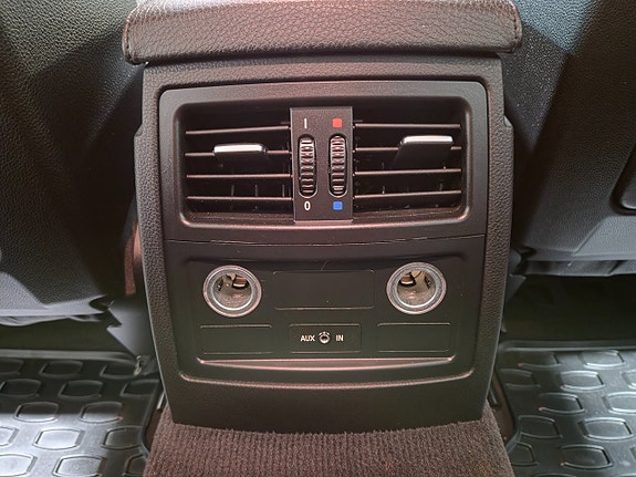 BMW 523i 24 of 30